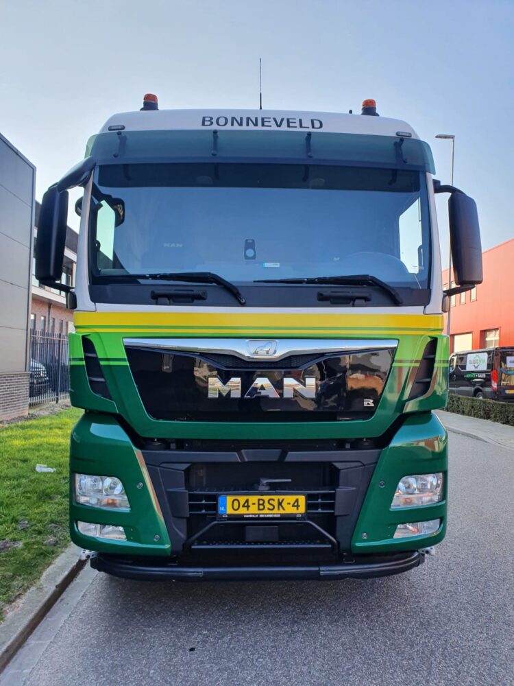 Bonneveld MAN truckwrap rechtvoor