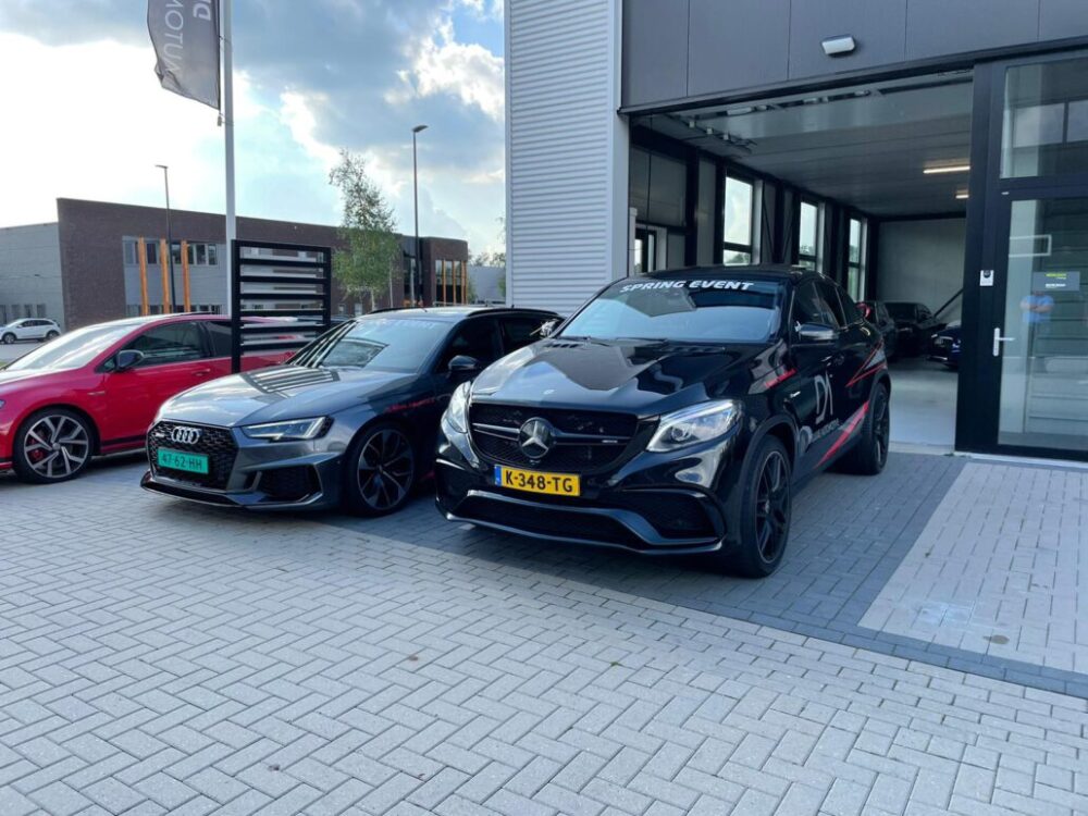 Deluxe auto motive carwrap Audi en Mercedes