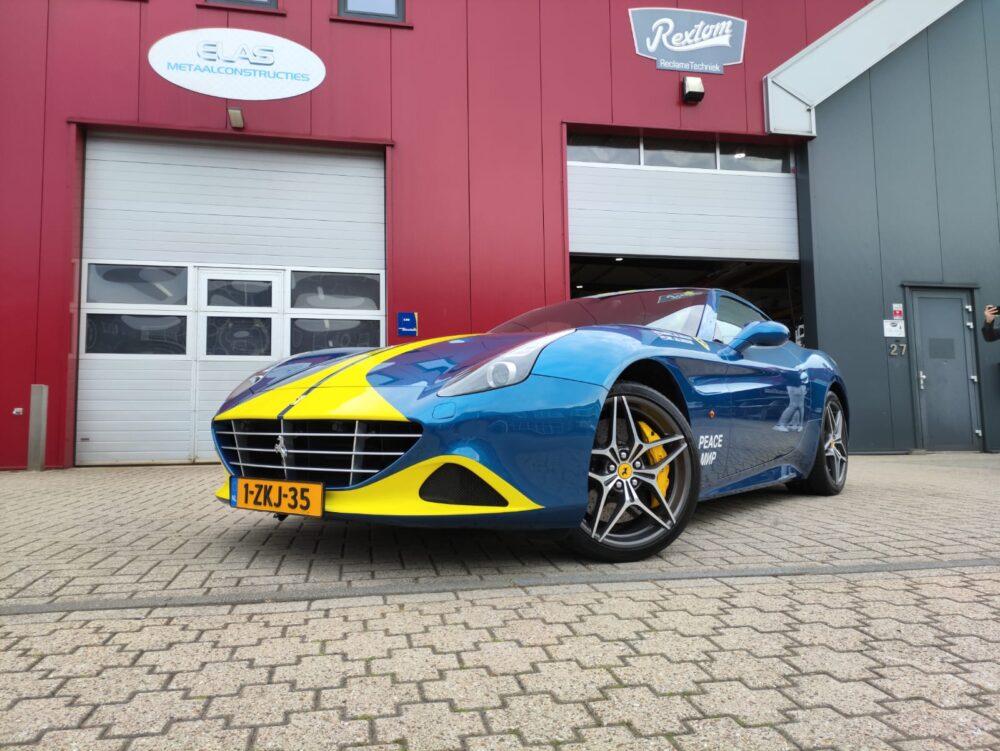 Ferrari California Striping