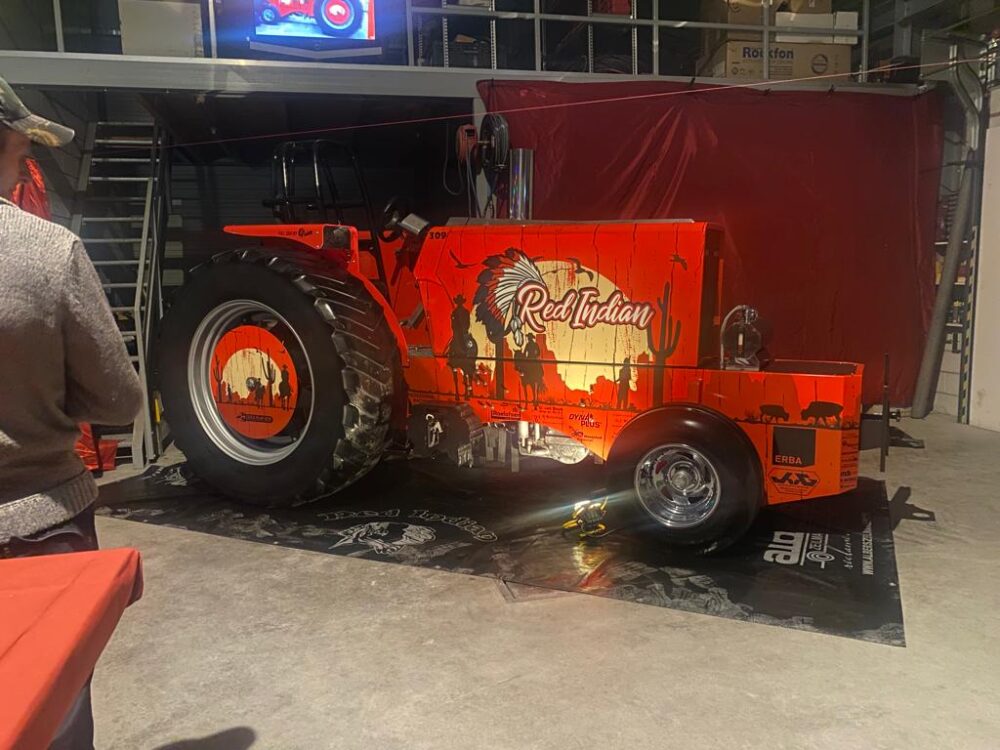 Tracturpulling Red Indian